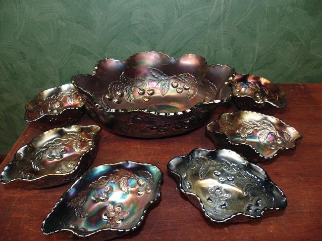 Carnial Glass Berry Bowl Set (1 of 3)