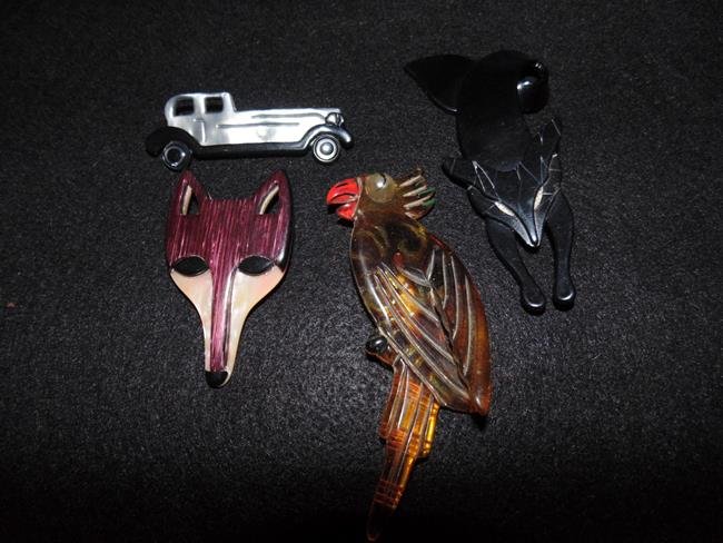 Bakelite Brooches (1 of 2)