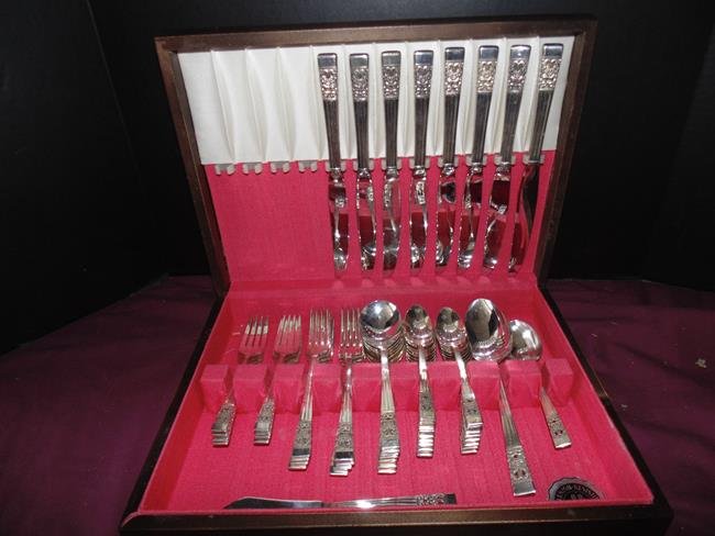 Community Silver Plate Flatware (1 of 3)