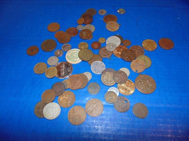 Coins & Commemoratives: 1939 Worlds Fair, John Lewis Chapter Cobleskill, Boy Scout Shoes, Large Onc Cent pieces, Foreign Coins, etc.