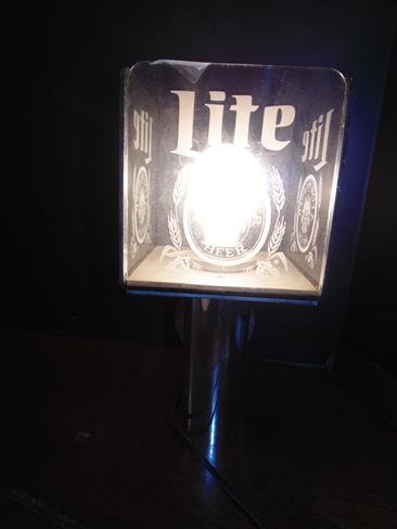Miller LIte Advertising Wall Light Sign: 12" Miller LIte wall light. Working.