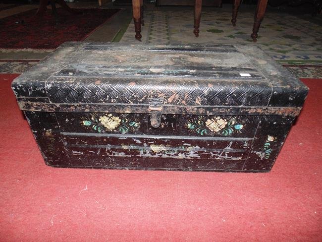 Decorated Trunk (1 of 2)