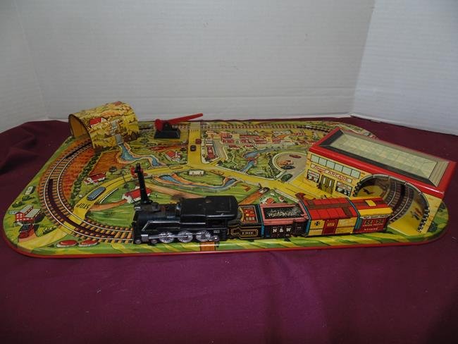 Marx Tin Litho Wind Up Train Set (1 of 3)