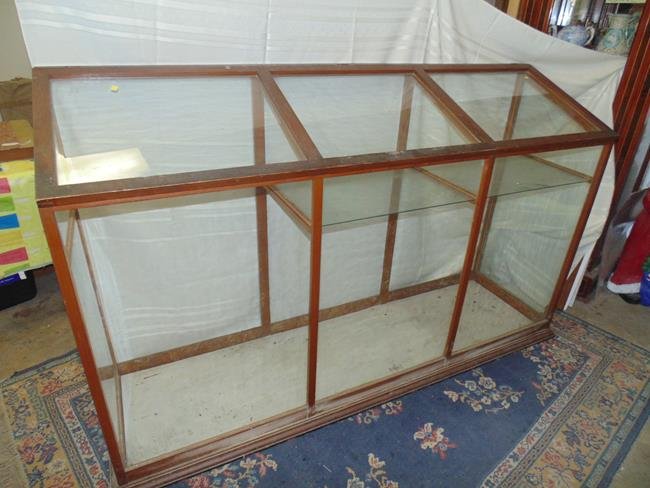 Country Store Glass Showcase (1 of 2)