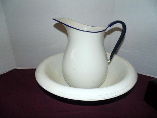 Pitcher & Bowl (1 of 1)