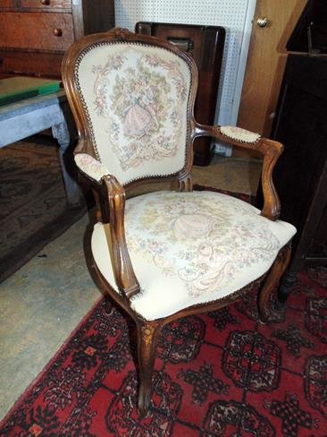 Needlepoint Arm Chair: Arm chair with needlepoint design fabric. Very good conditon.