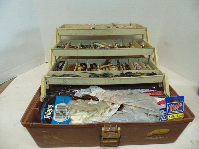 Plano Fishing Tackle Box & Lures (1 of 3)