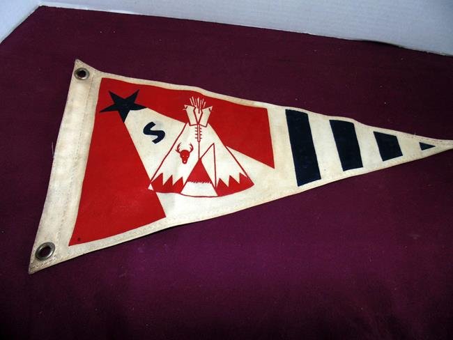 Boat Flag: 17" boat flag.