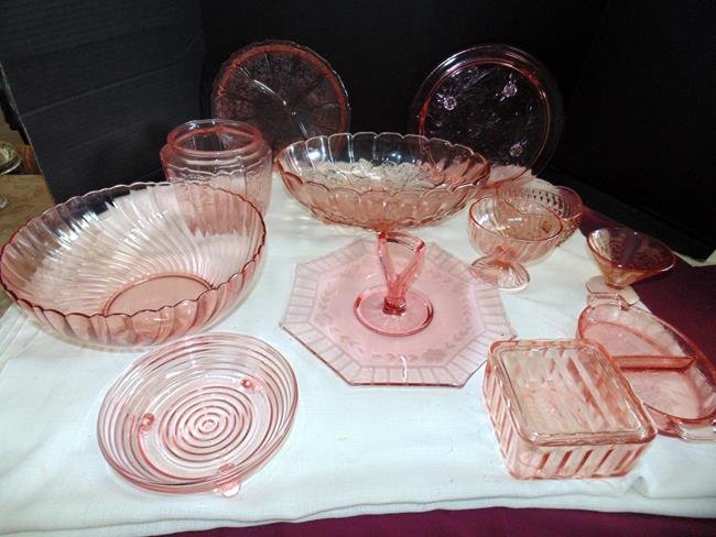 Pink Depression Glass Items (1 of 3)