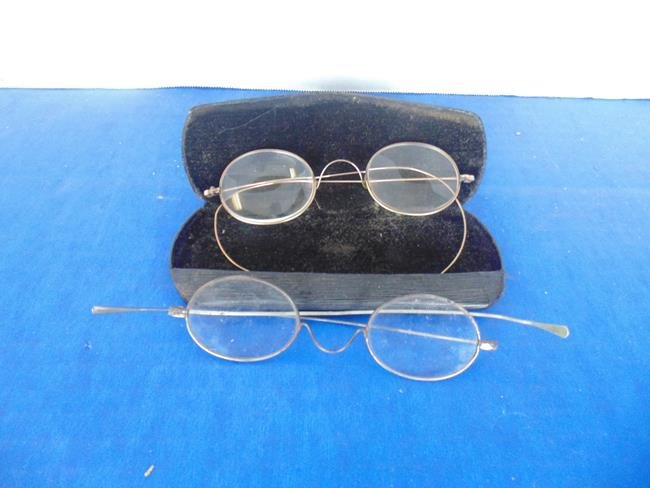 Spectacles Eyeglasses (1 of 1)