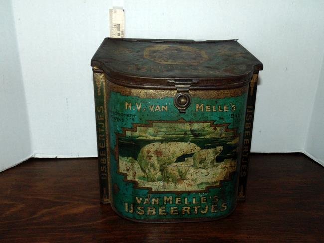 Polar Bear Van Melles Confectionary Tin (1 of 3)