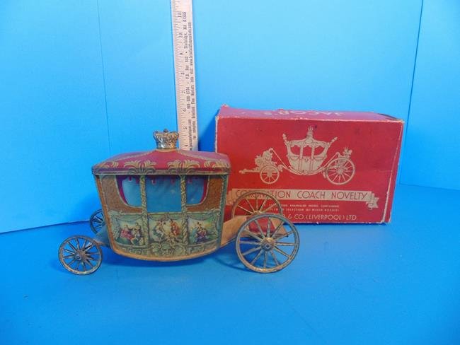 Coronation Coach Novelty Tin Litho (1 of 5)