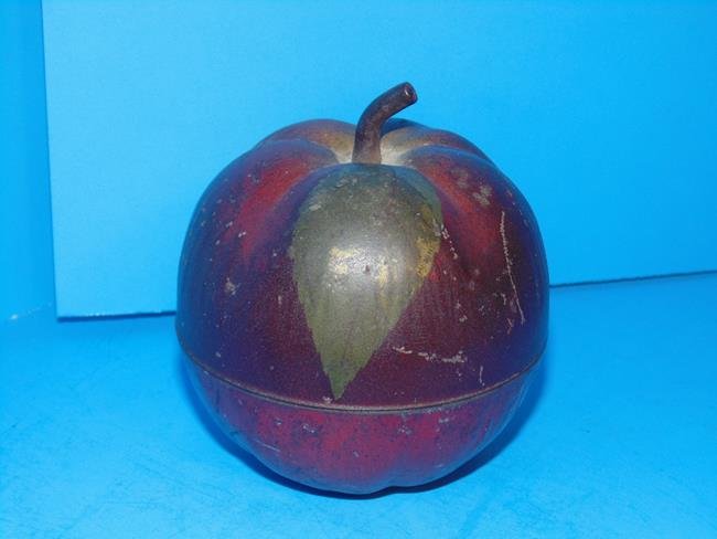 Van Dyk Tea & Coffee Apple Tin (1 of 3)