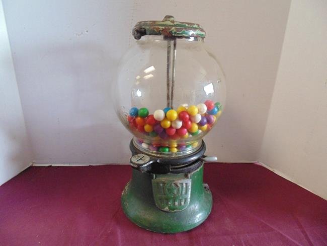 Vintage Gumball Machine (1 of 1)