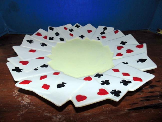 Deck of Cards Serving Plate: 14" diameter.