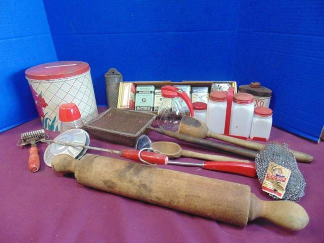 Kitchen Utensil Lot (1 of 2)