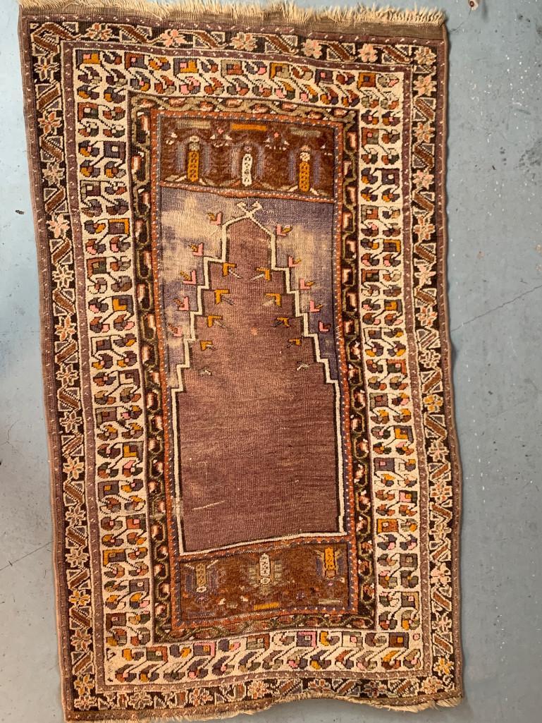 Caucasian Prayer Rug: Caucasian prayer rug, 3'4" x 5'7"