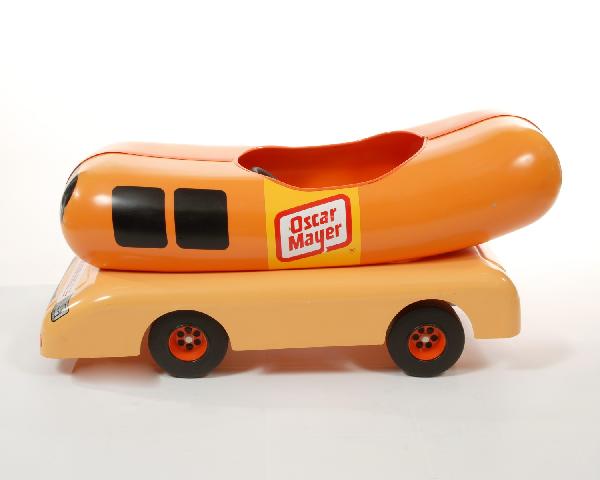 Oscar Meyer weiner mobile: Oscar Meyer weiner mobile