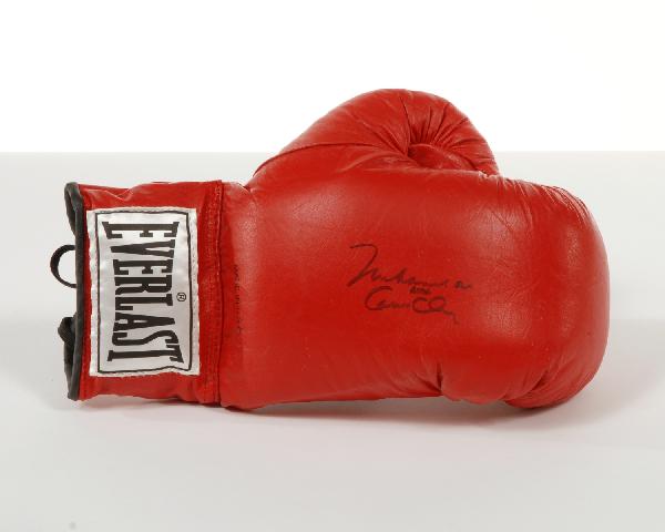 Muhammad Ali "Cassius Clay" boxing glove with Cer: Muhammad Ali "Cassius Clay" boxing glove with Certificate from Field of Dreams