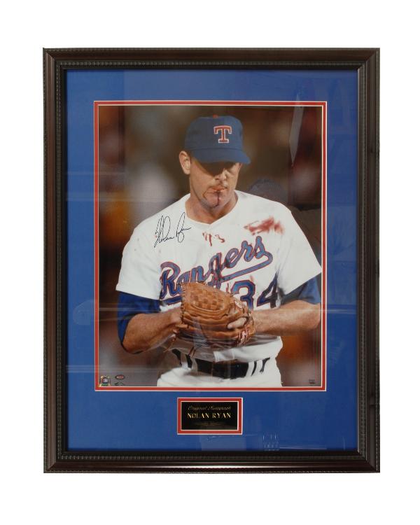 Nolan Ryan, Hall of Fame, 318/1999 OML baseball si: Nolan Ryan, Hall of Fame, 318/1999 OML baseball signed, together with an autographed framed photo of Nolan Ryan with Certificate of Authenticity from Field of Dreams 130698