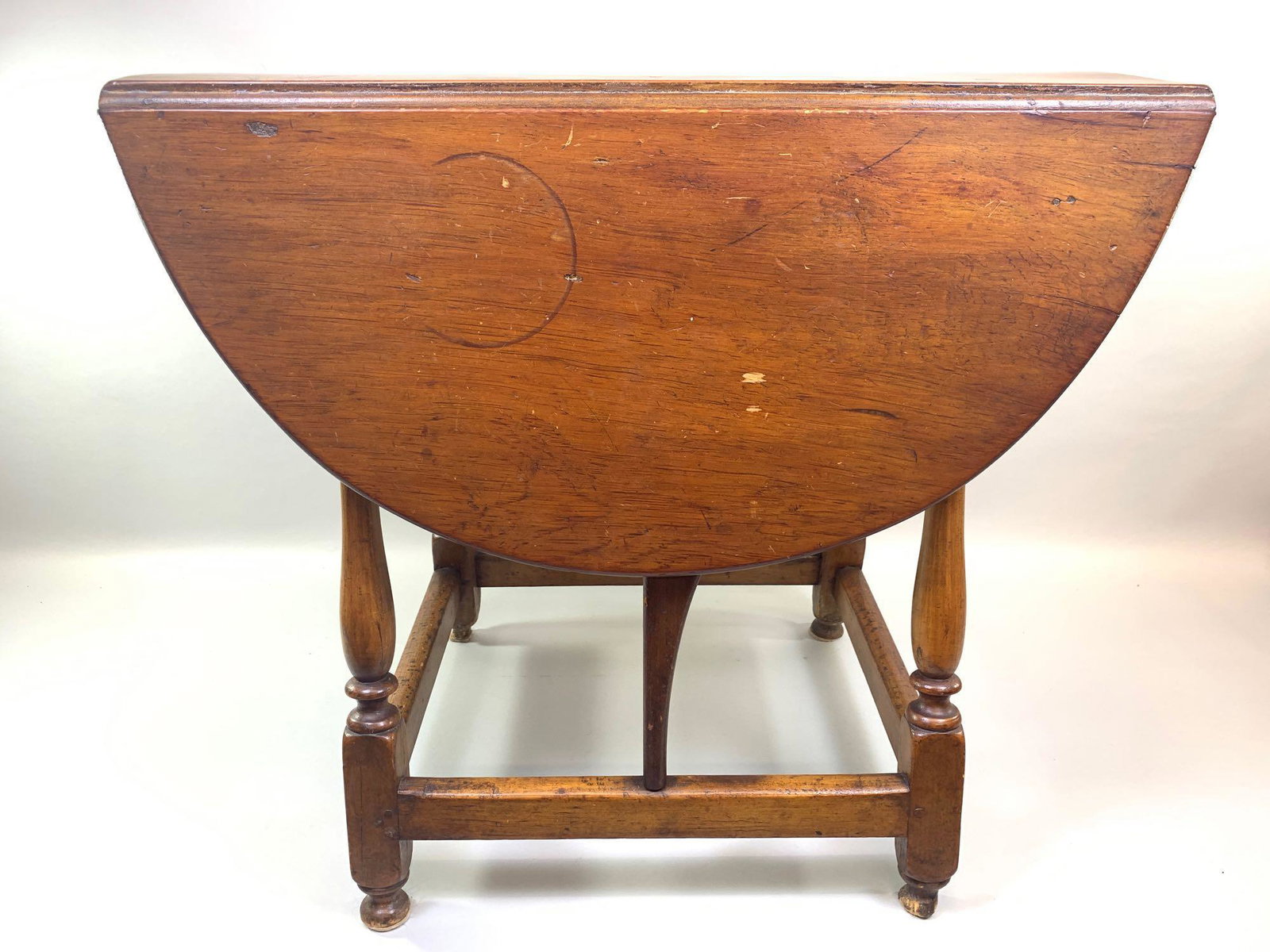 18th Century American splayed leg drop leaf butterfly (1 of 8)