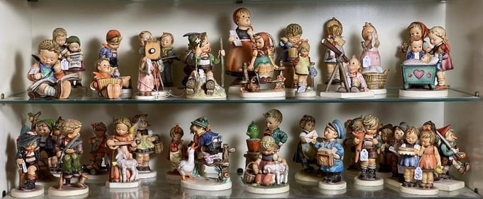 Hummel Two-Shelf Lot