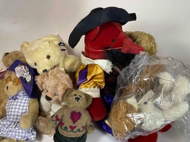 Large Lot Of Teddy Bears