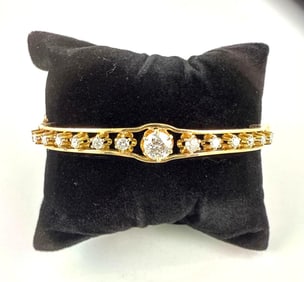 14k Diamond Yellow Gold Bracelet with Melee Diamonds and Center Diamond