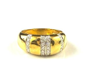 Gold Ring with Moissanite