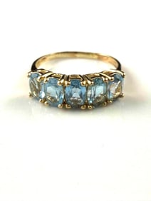 10k Gold Ring with Blue Stones