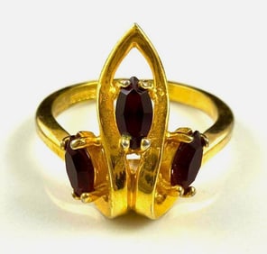 18k Gold Ring with Ruby Colored Stones