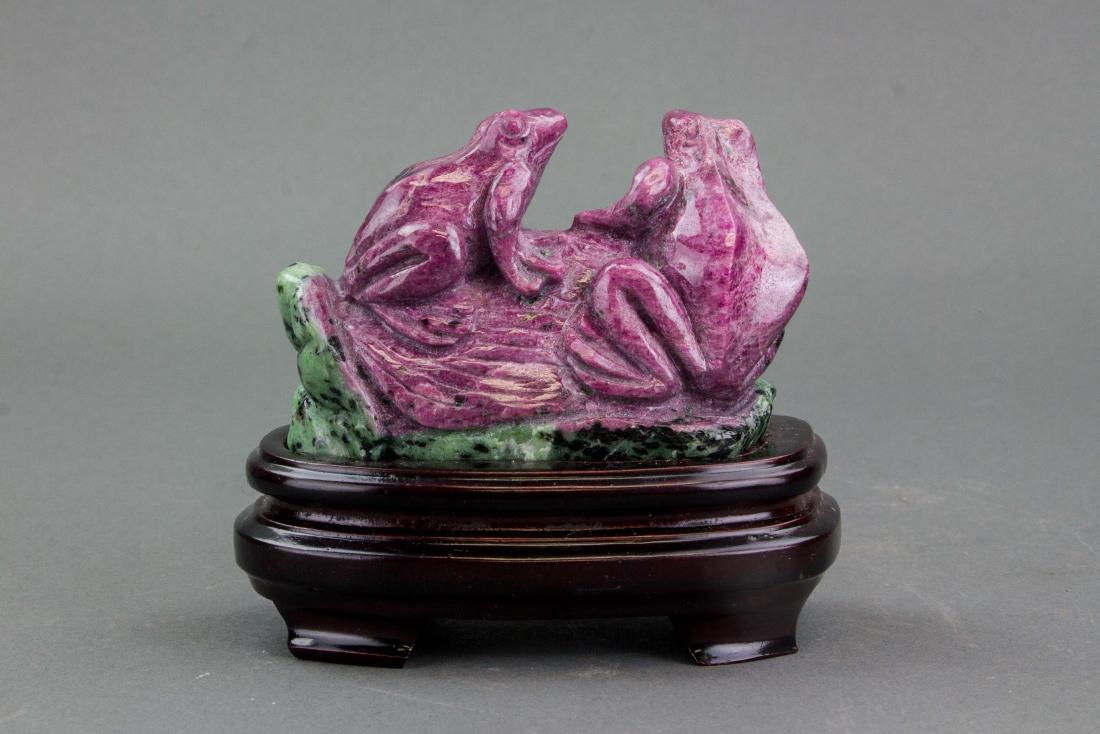 Chinese Hardstone Carved Frog with Stand (1 of 4)