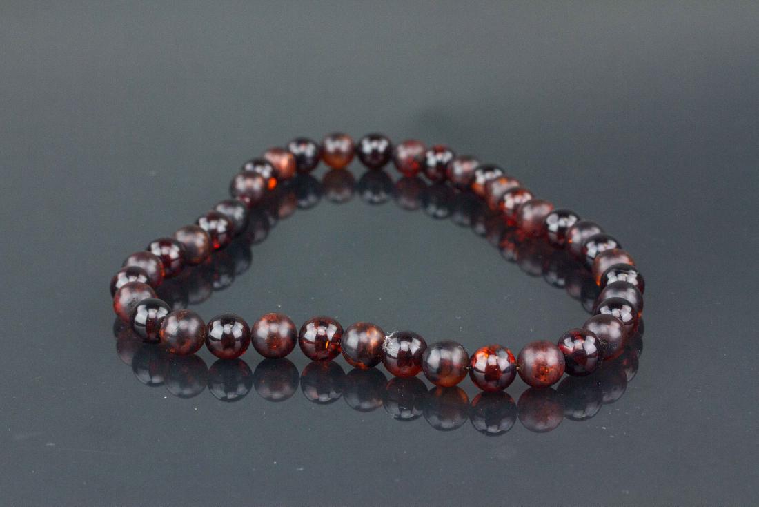 Chinese Amber Necklace (1 of 3)