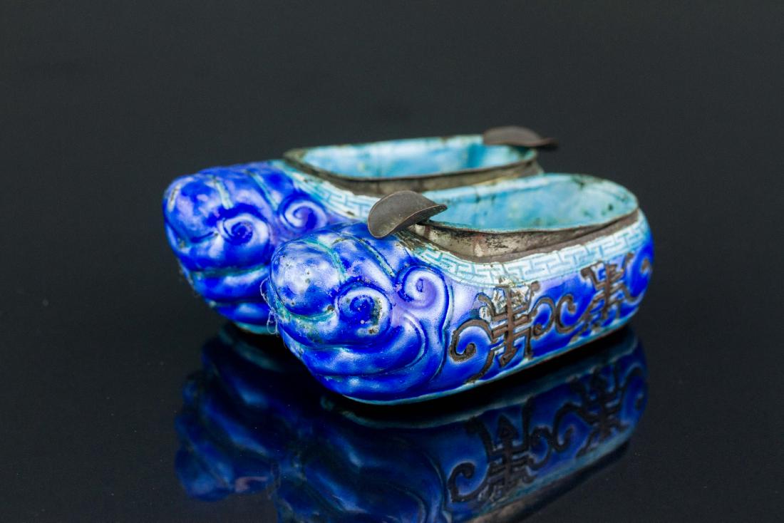 Chinese Blue Enameled Bronze Shoe Form Brush Rest (1 of 5)