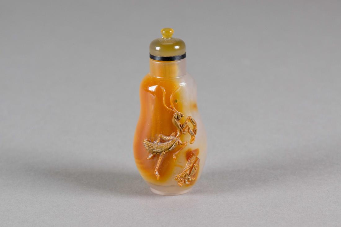 Chinese Agate Carved Snuff Bottle (1 of 3)