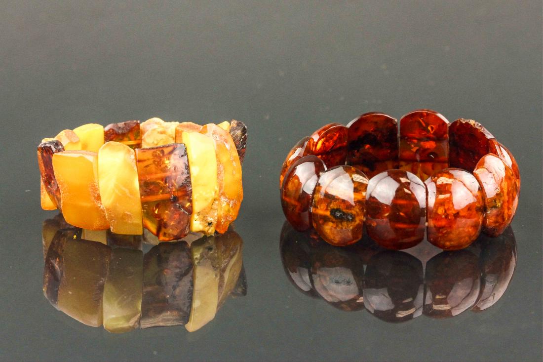 2 Assorted Chinese Large Amber Bracelets (1 of 8)