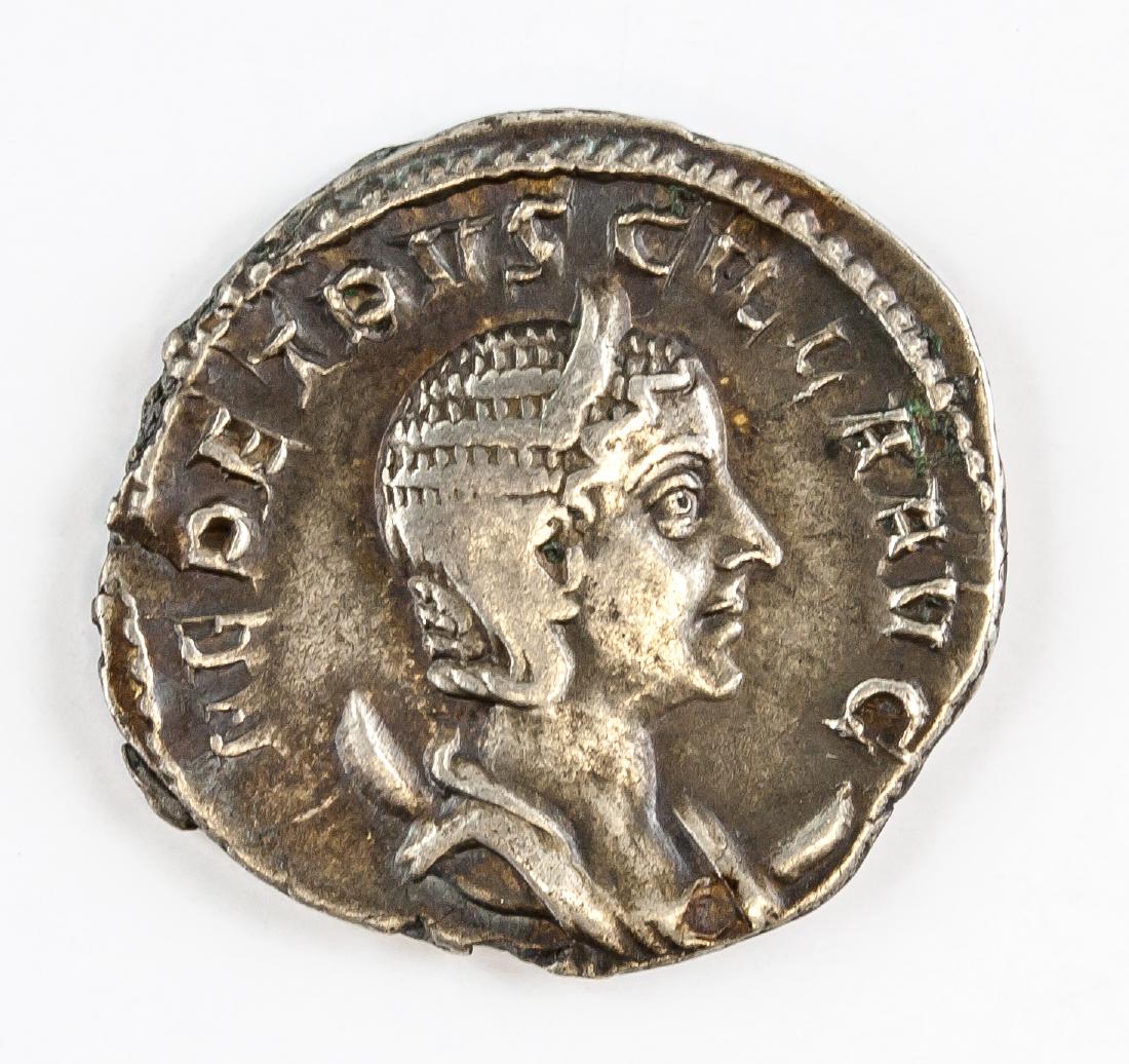 249-251 Ancient Rome Herennia Etruscilla AR Coin (1 of 3)