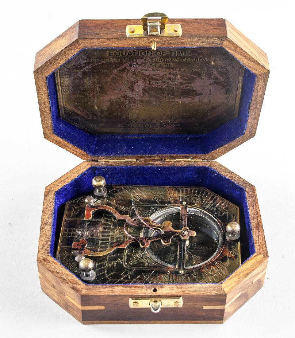 F. Cox London 1775 Sundial Compass Vintage Box (1 of 7)