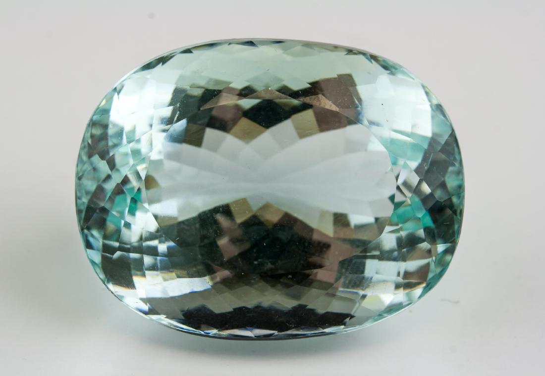 159.7 Ct  Oval Cut Aquamarine With Certificate (1 of 5)