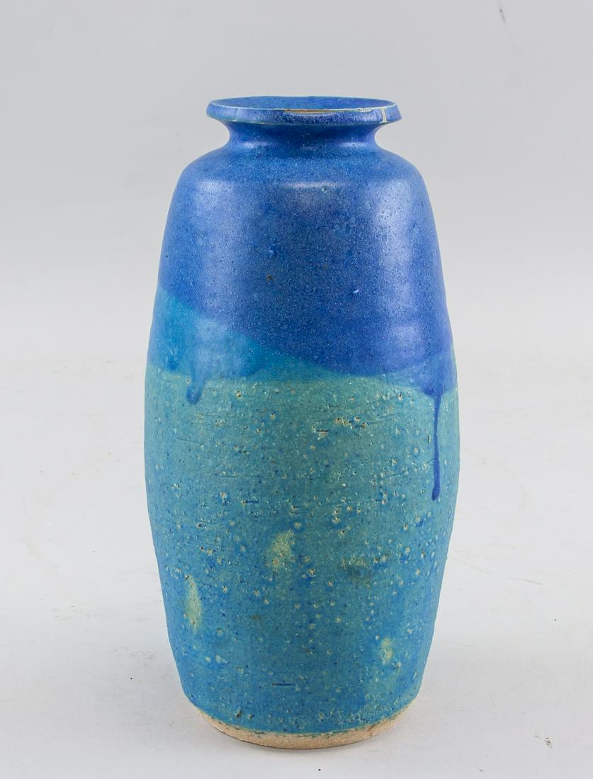 Franz Kriwanek 1920-1994 American Silverton Vase: A silverton mountain vase. Signed by Franz Kriwanek (1920-1994, American). 20 x 11 cm (7.9 x 4.3 inches). Franz Kriwanek, artist, potter, professor and author renown for blending clays and glazes from