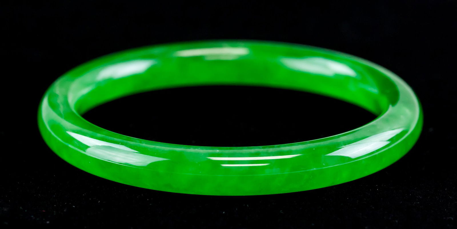 Burma Green Jadeite Carved Bangle (1 of 4)