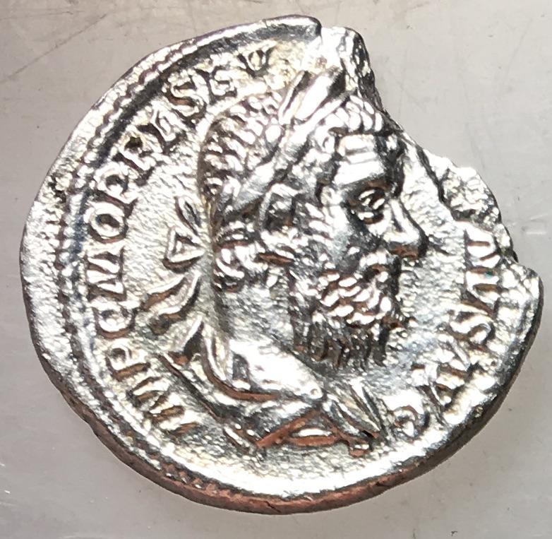 Macrinus 217-218 AD Silver Denarius (1 of 2)