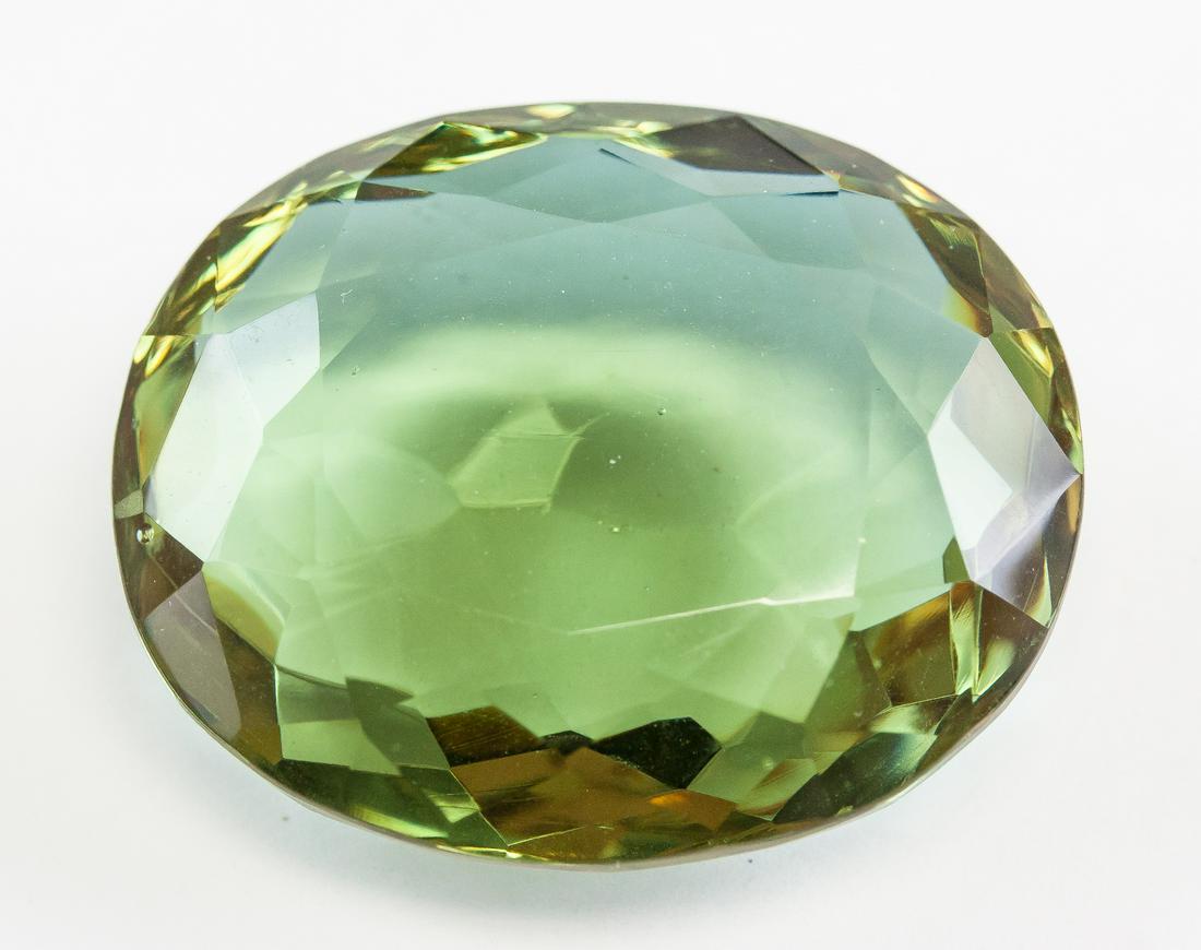 90.35ct Oval Cut Green Alexandrite Gemstone GGL (1 of 4)