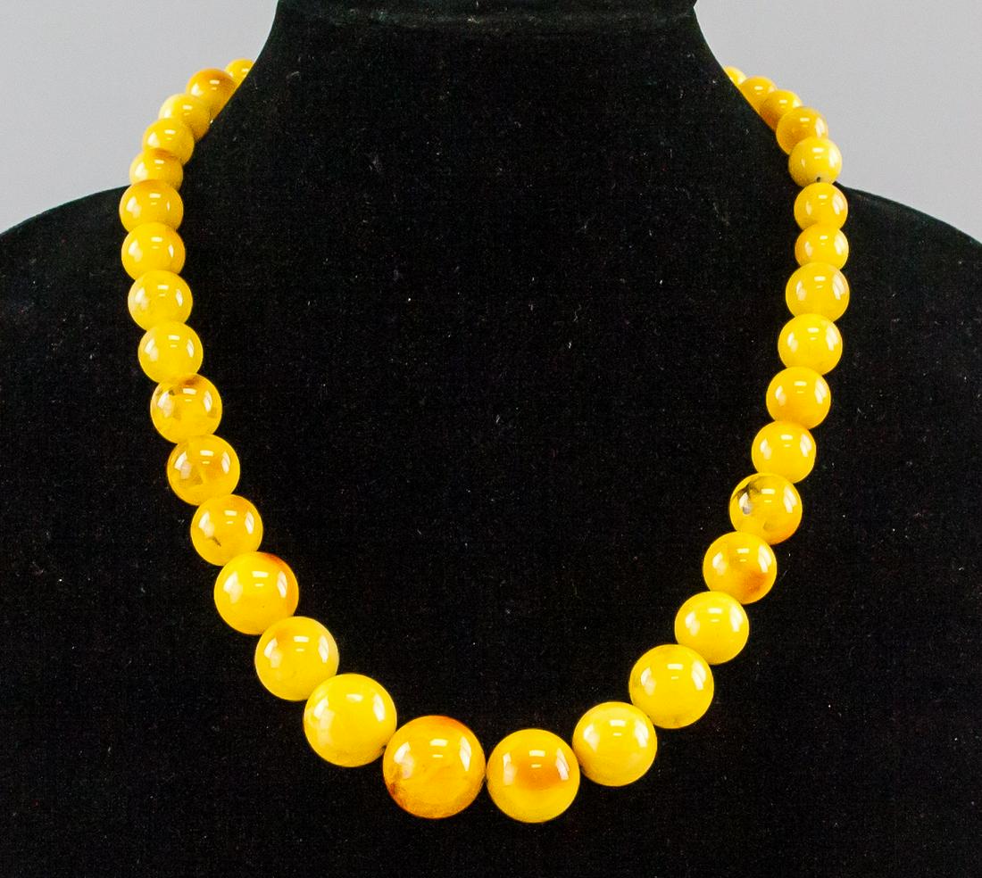 Chinese Yellow Amber Round Bead Necklace (1 of 3)