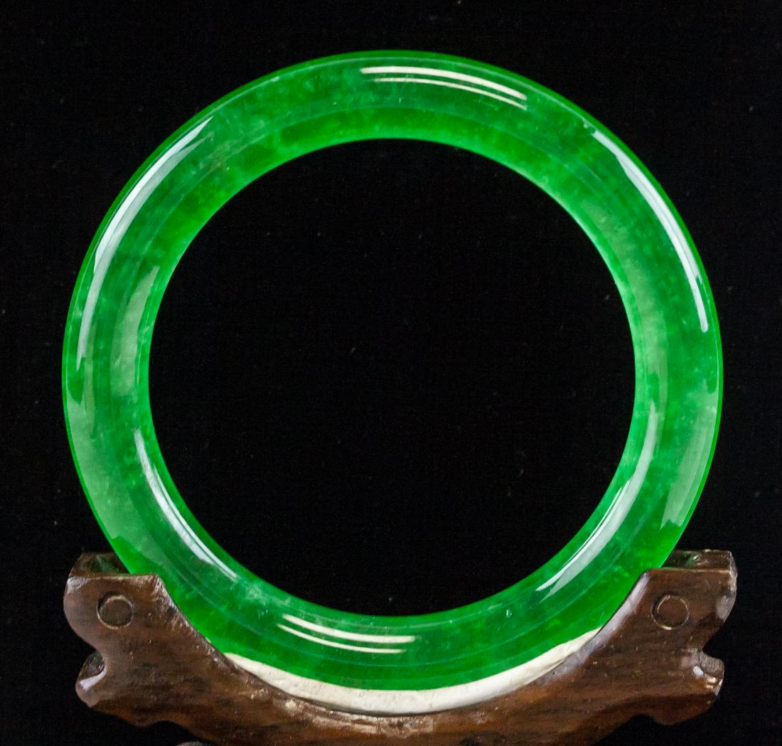 Burma Fine Apple Green Jadeite Bangle GIA COA (1 of 5)