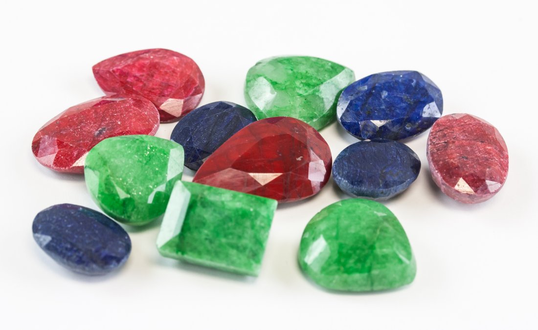 190 Cttw Parcel Of Emerads,Rubies & Blue Sapphires (1 of 4)
