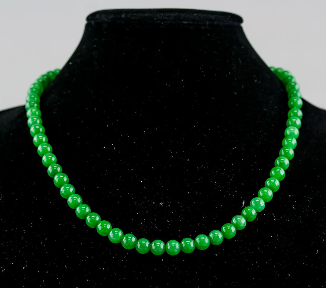 Chinese Green Jade Round Bead Necklace (1 of 4)