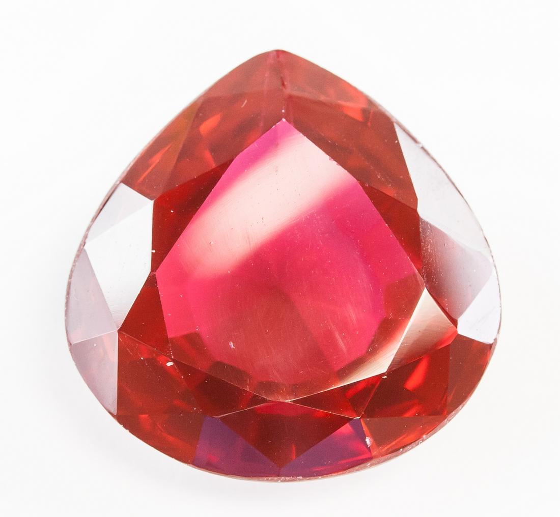 36.40ct Pear Cut Pink Natural Ruby GGL Certificate (1 of 4)