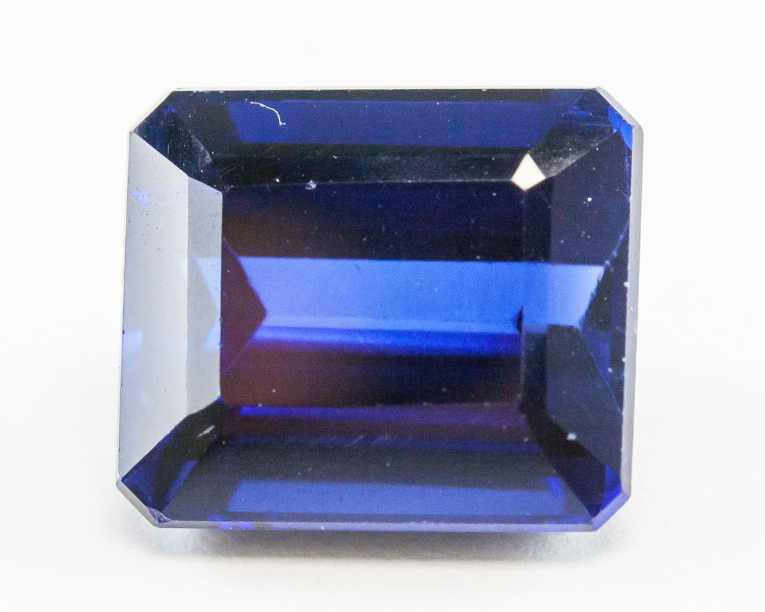 9.05ct Emerald Blue Kashmir Natural Sapphire GGL (1 of 4)
