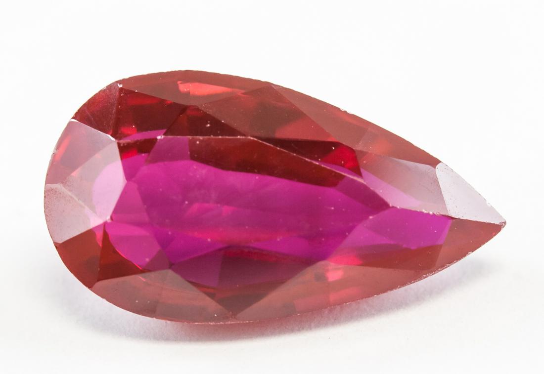 15.35ct Pear Cut Red Natural Ruby GGL Certificate (1 of 4)